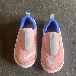 Nike baby girl sneakers 7c